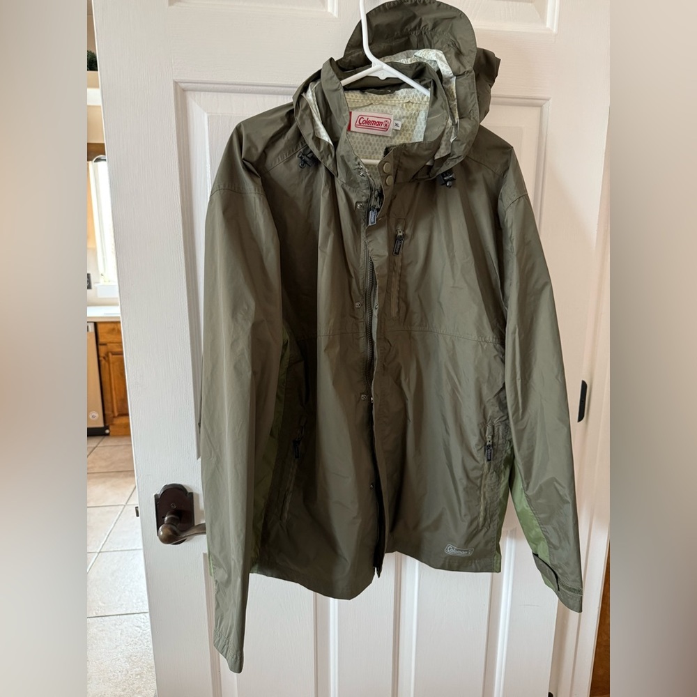 Coleman men’s rain jacket army green size XL